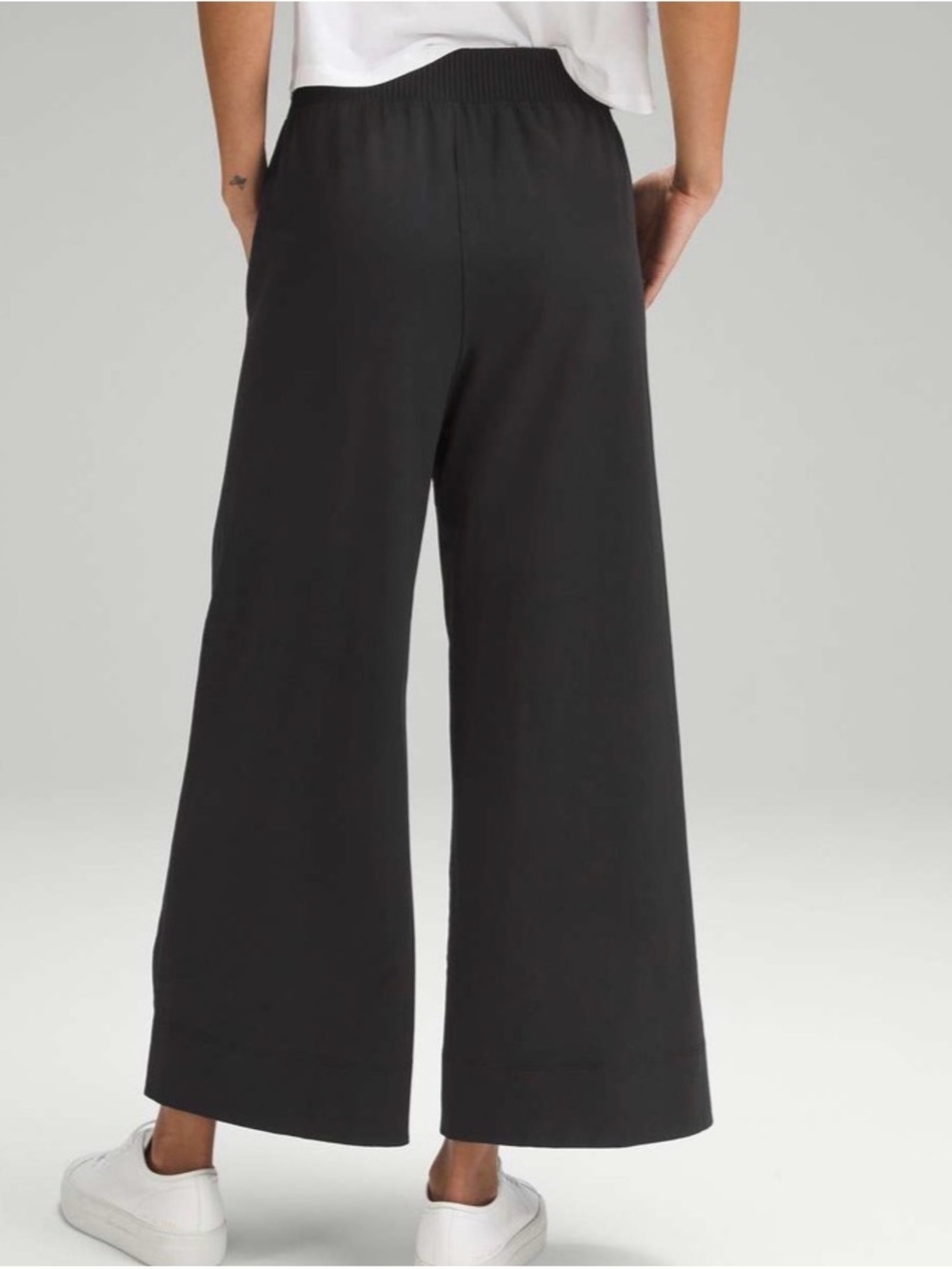 L-125 🍋 Lululemon 🍋 Stretch Woven Wide-Leg High-Rise Cropped Pants